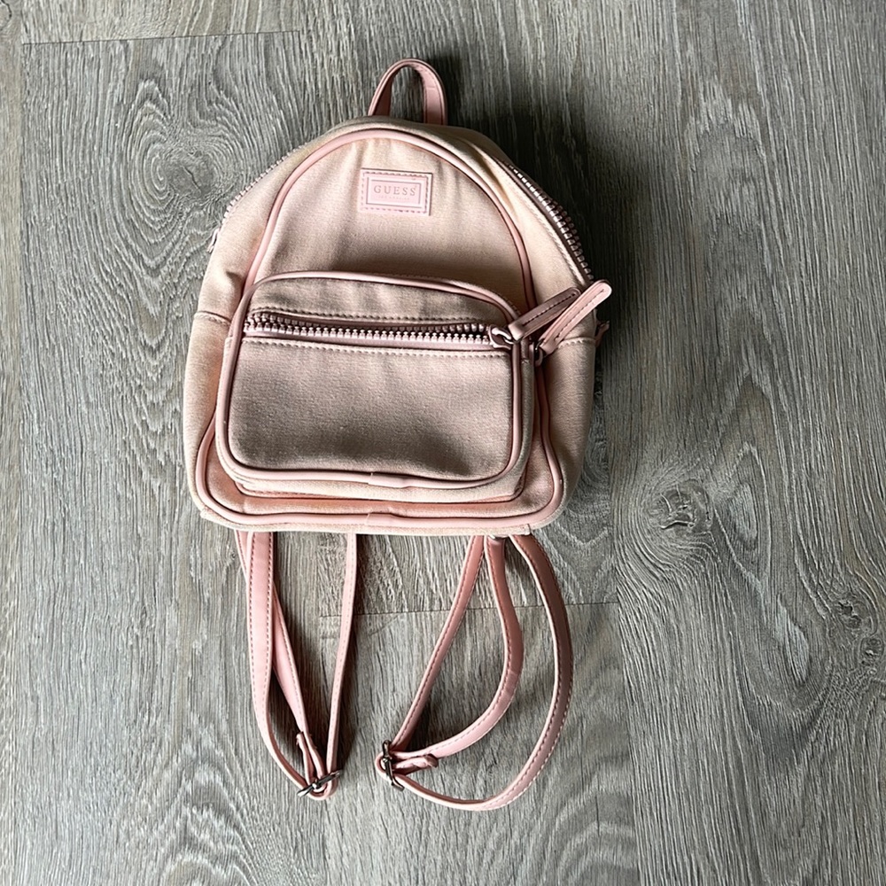 Small guess backpack used still good